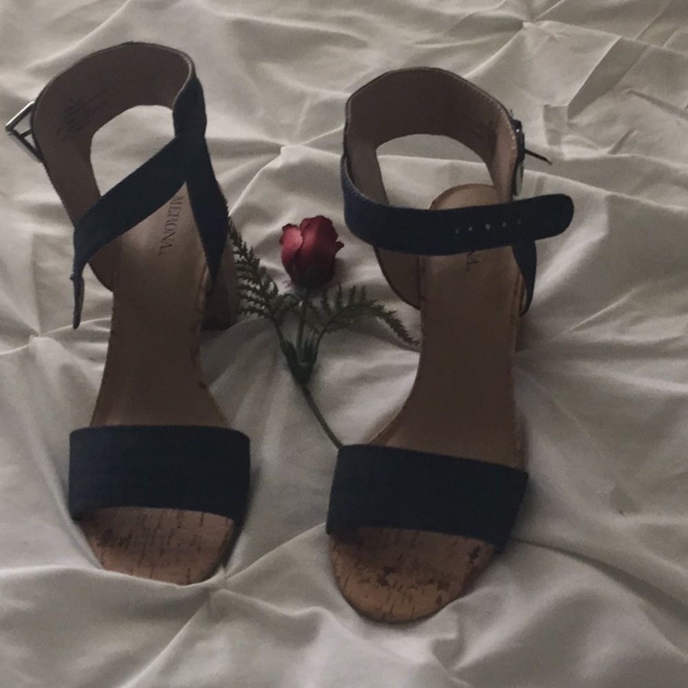 Denim shoes